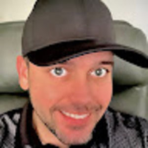 Meet your Posher, Dustin